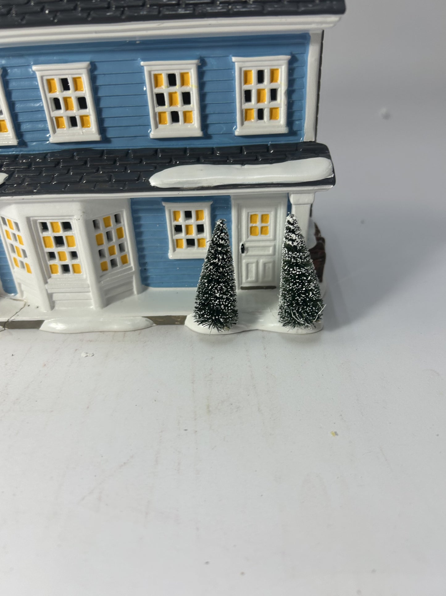 DAMAGED - The Chester House - Country N More Gifts