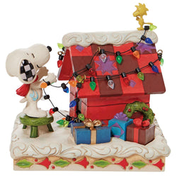 Snoopy with Woodstock Decorating Doghouse  - Country N More Gifts