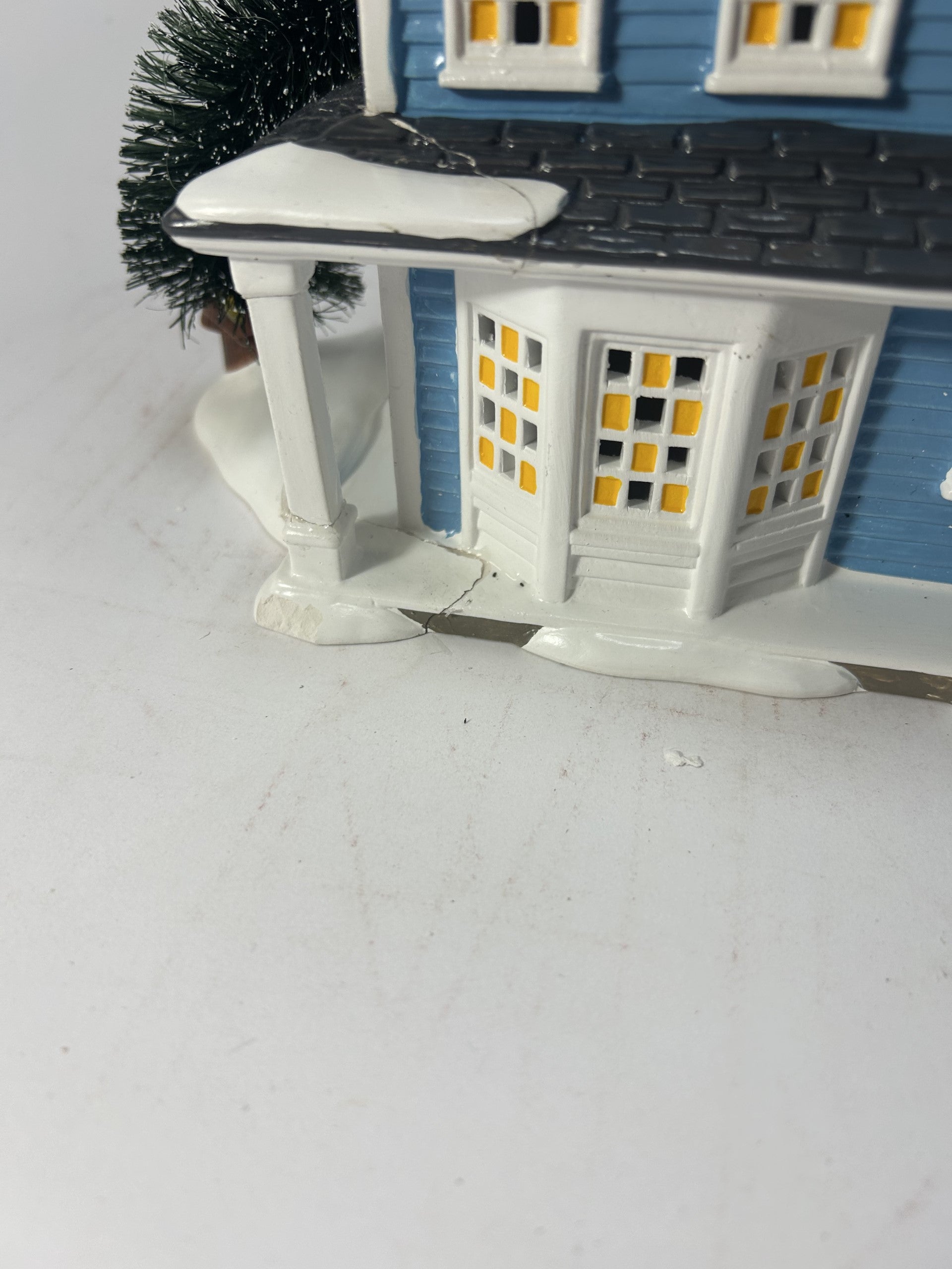 DAMAGED - The Chester House - Country N More Gifts