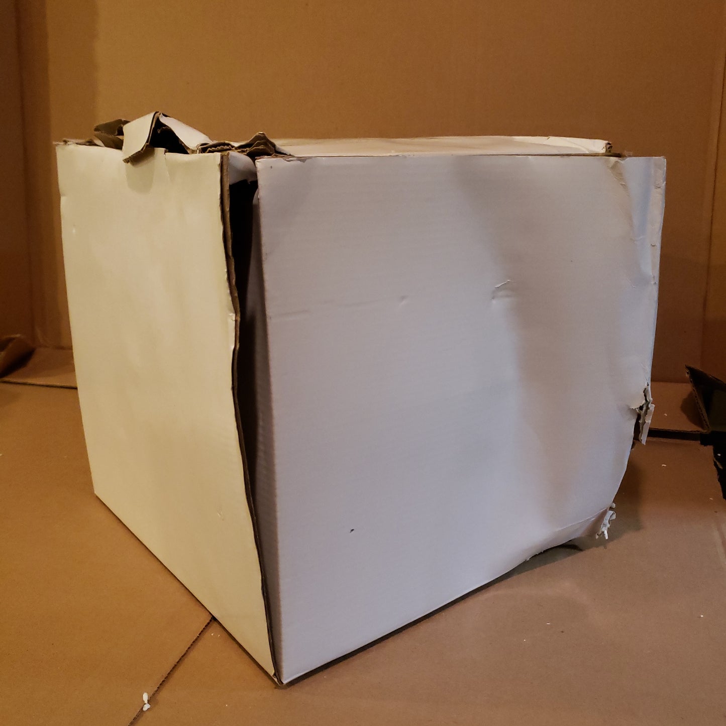 Hot Tub Party - BOX DAMAGE  - Country N More Gifts