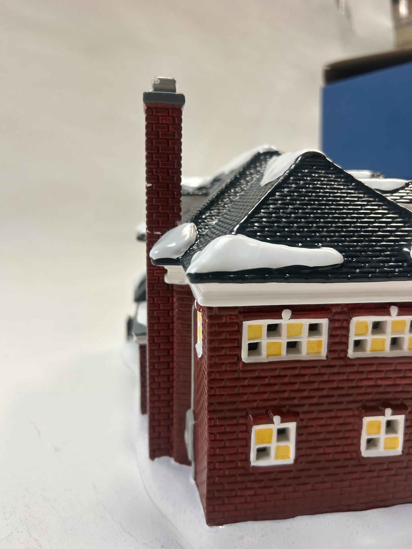 DAMAGED - The McCallister Home - Country N More Gifts