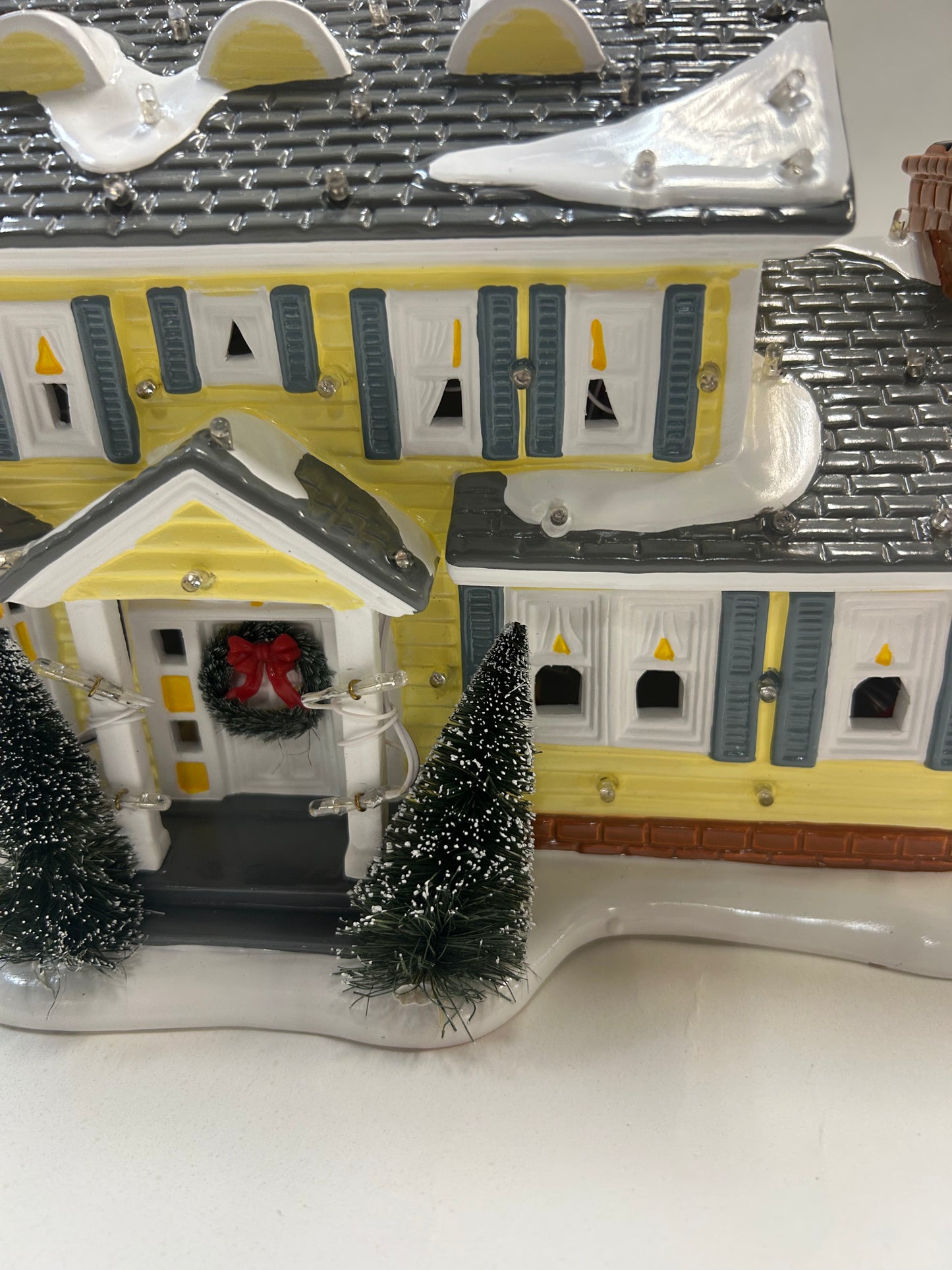 DAMAGED The Griswold Holiday House - Country N More Gifts