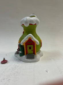 DAMAGED - Grinch's Santy Suit Shoppe