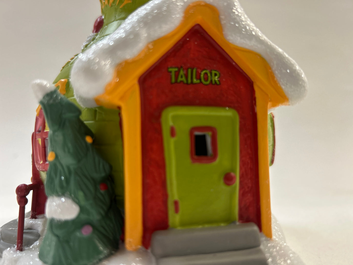 DAMAGED - Grinch's Santy Suit Shoppe - Country N More Gifts