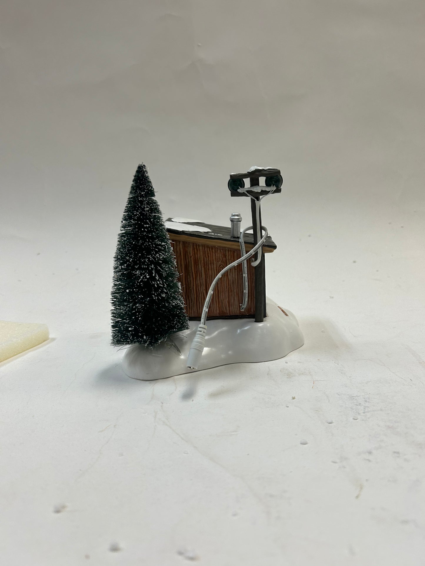 DAMAGED - Griswold Sled Shack - Country N More Gifts