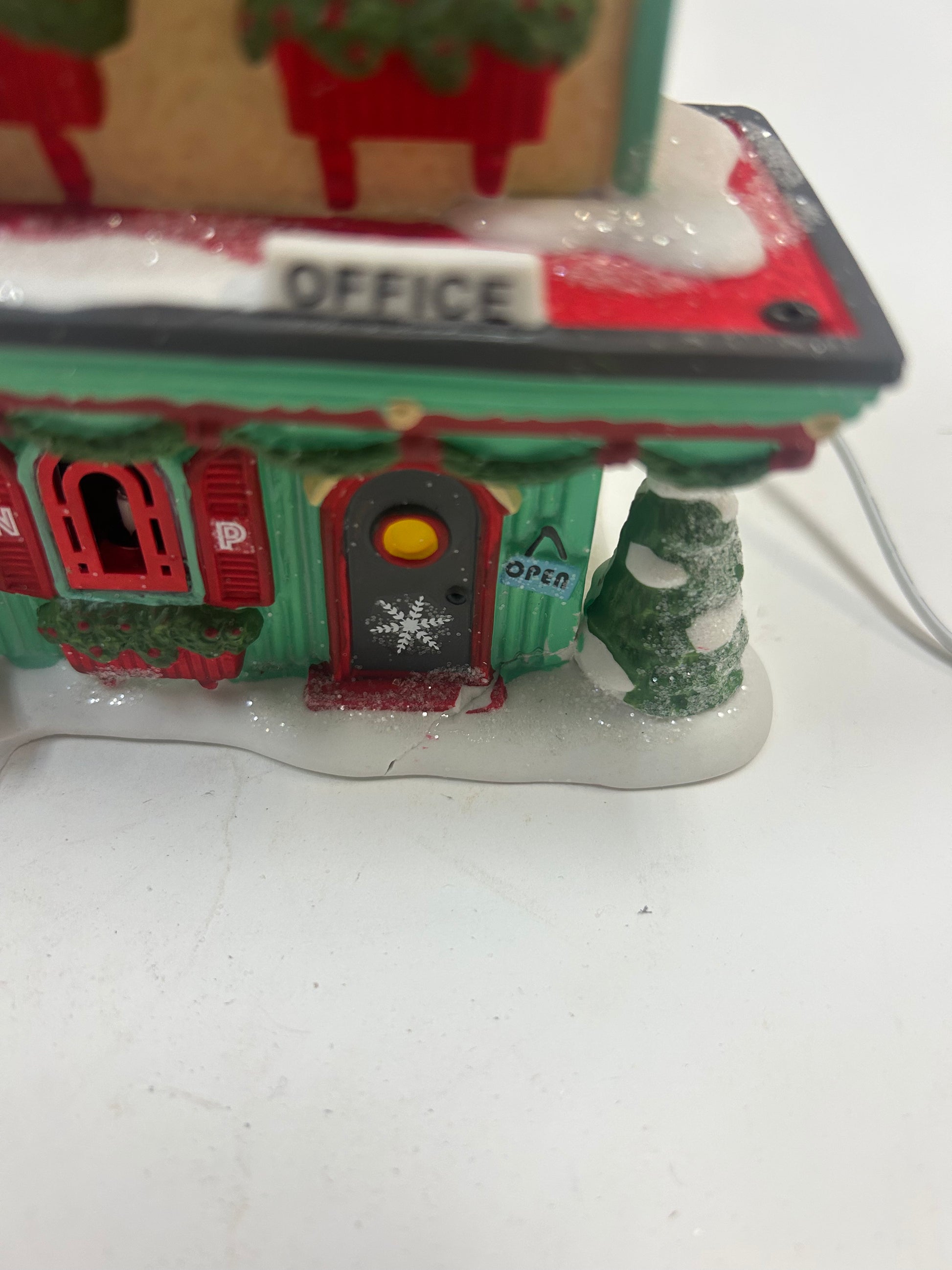 DAMAGED - 2018 North Pole Gift Set, Welcoming Christmas - Country N More Gifts