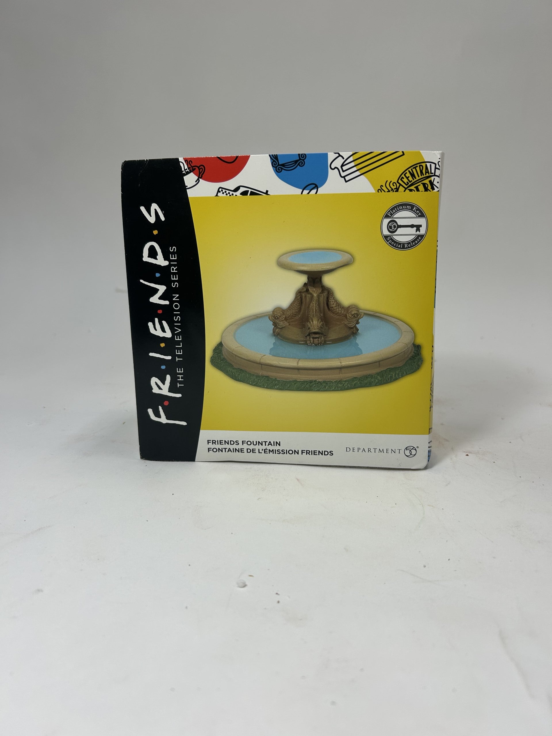 BOX DAMAGE - Friends Fountain - Platinum - Country N More Gifts