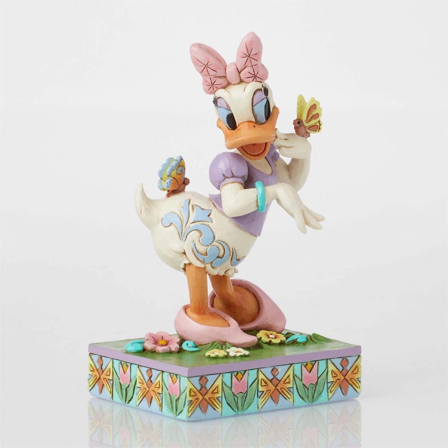 Blooms and Butterflies - Daisy Duck  - Country N More Gifts