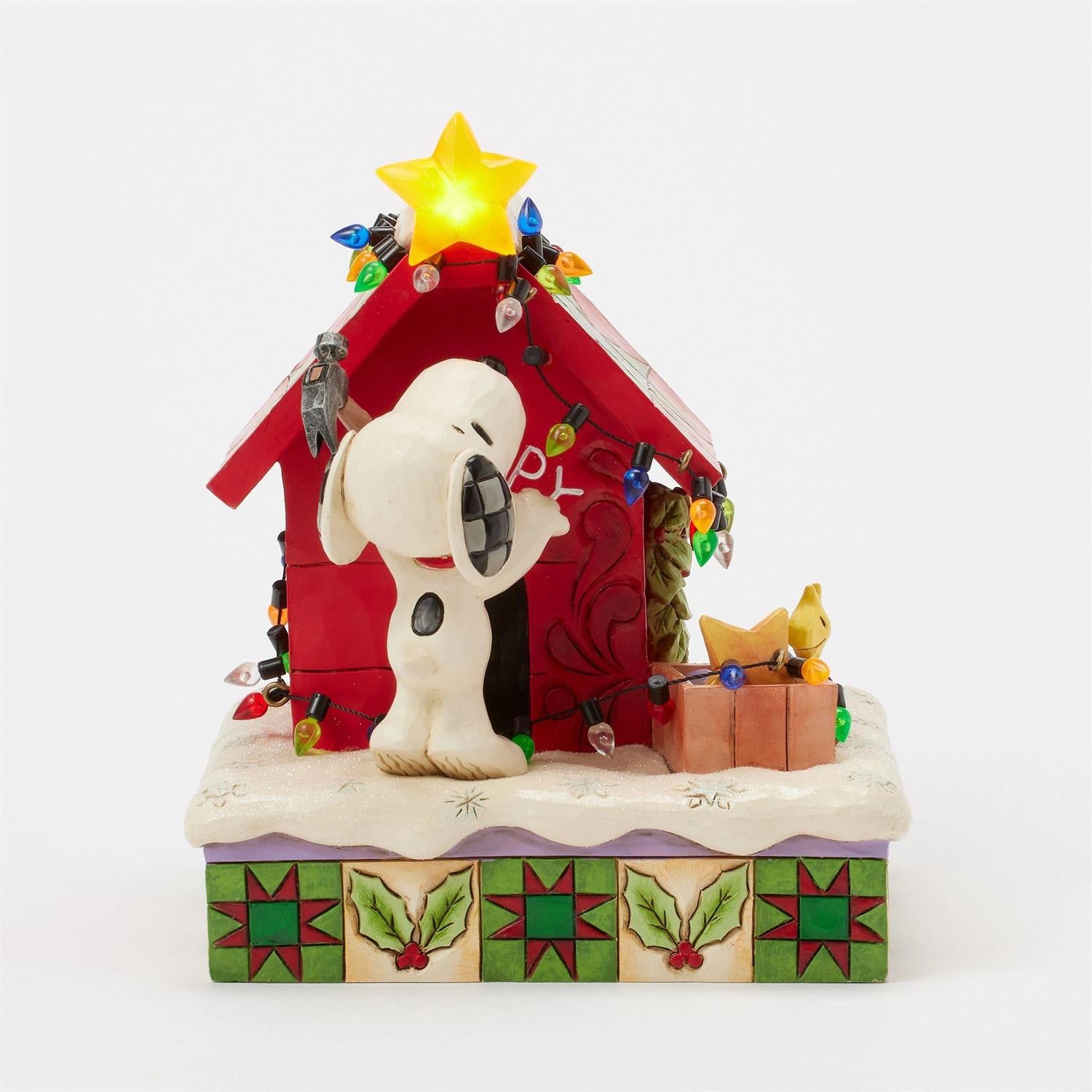 Prize-Worthy Christmas - Snoopy LED Doghouse - Country N More Gifts