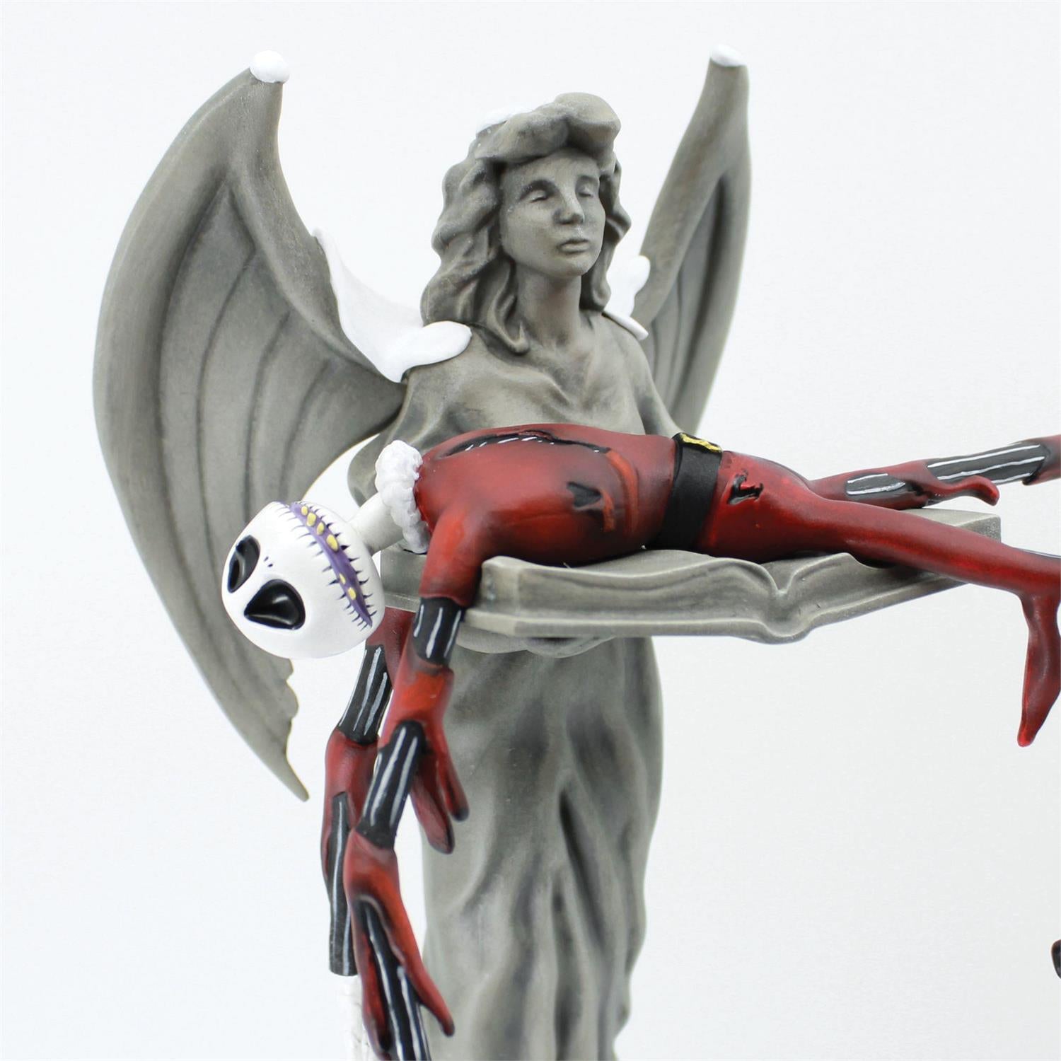 Santa Jack & Light-Up Zero Figurine | Disney Showcase – Country N