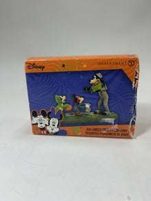 BOX DAMAGE - Halloween Treats From Goofy