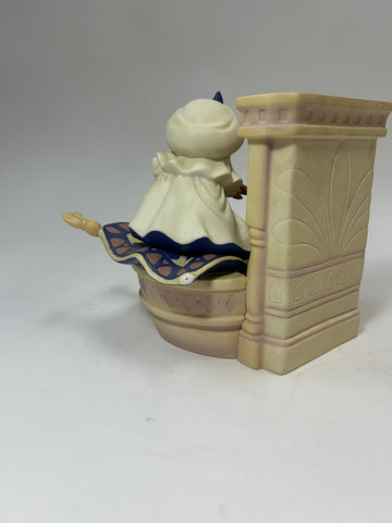 DAMAGED - A Magical World Awaits You - Disney Showcase Aladdin And Jasmine Limited Edition - Country N More Gifts