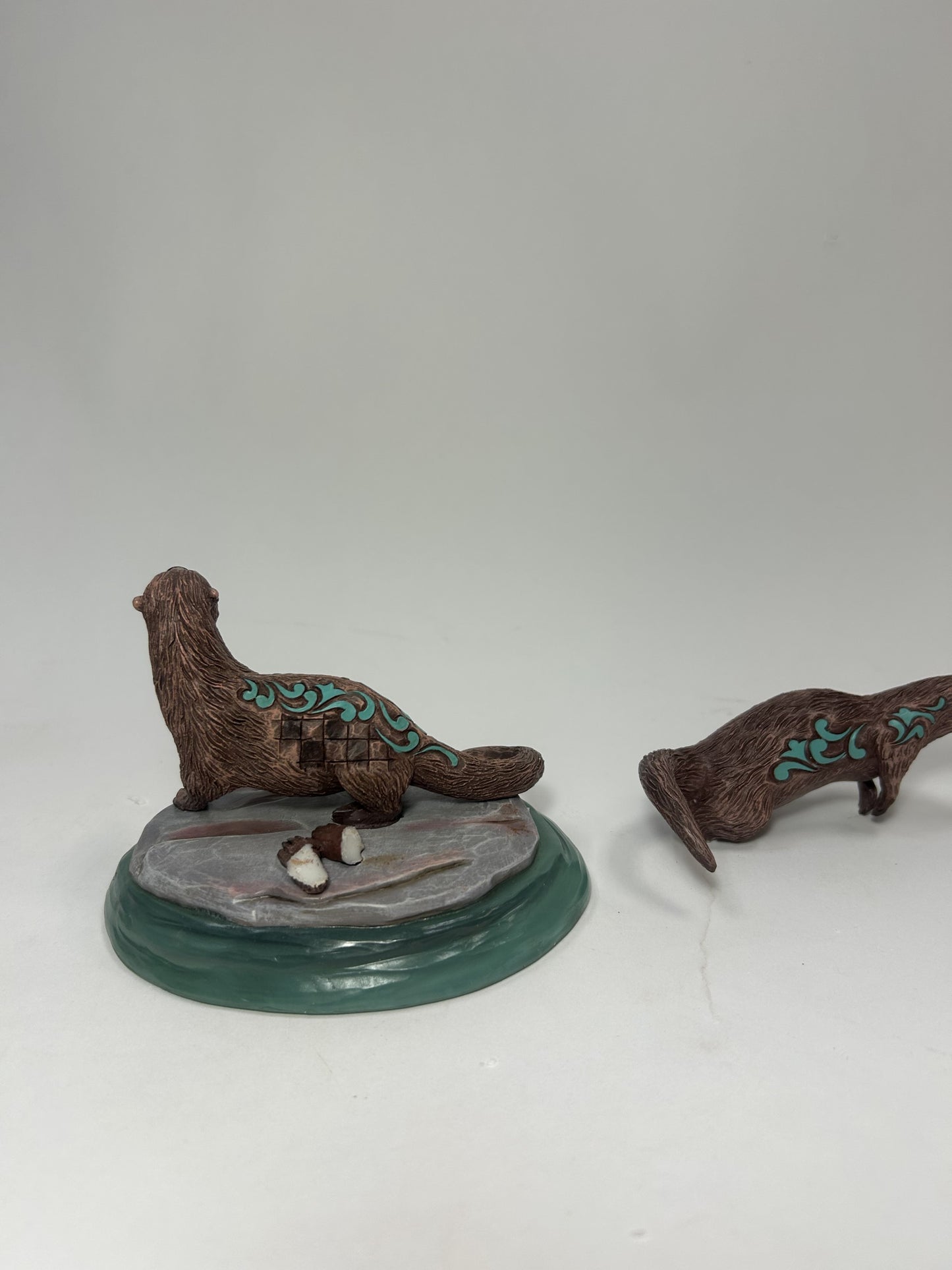 DAMAGED - River Otter Pair - Country N More Gifts