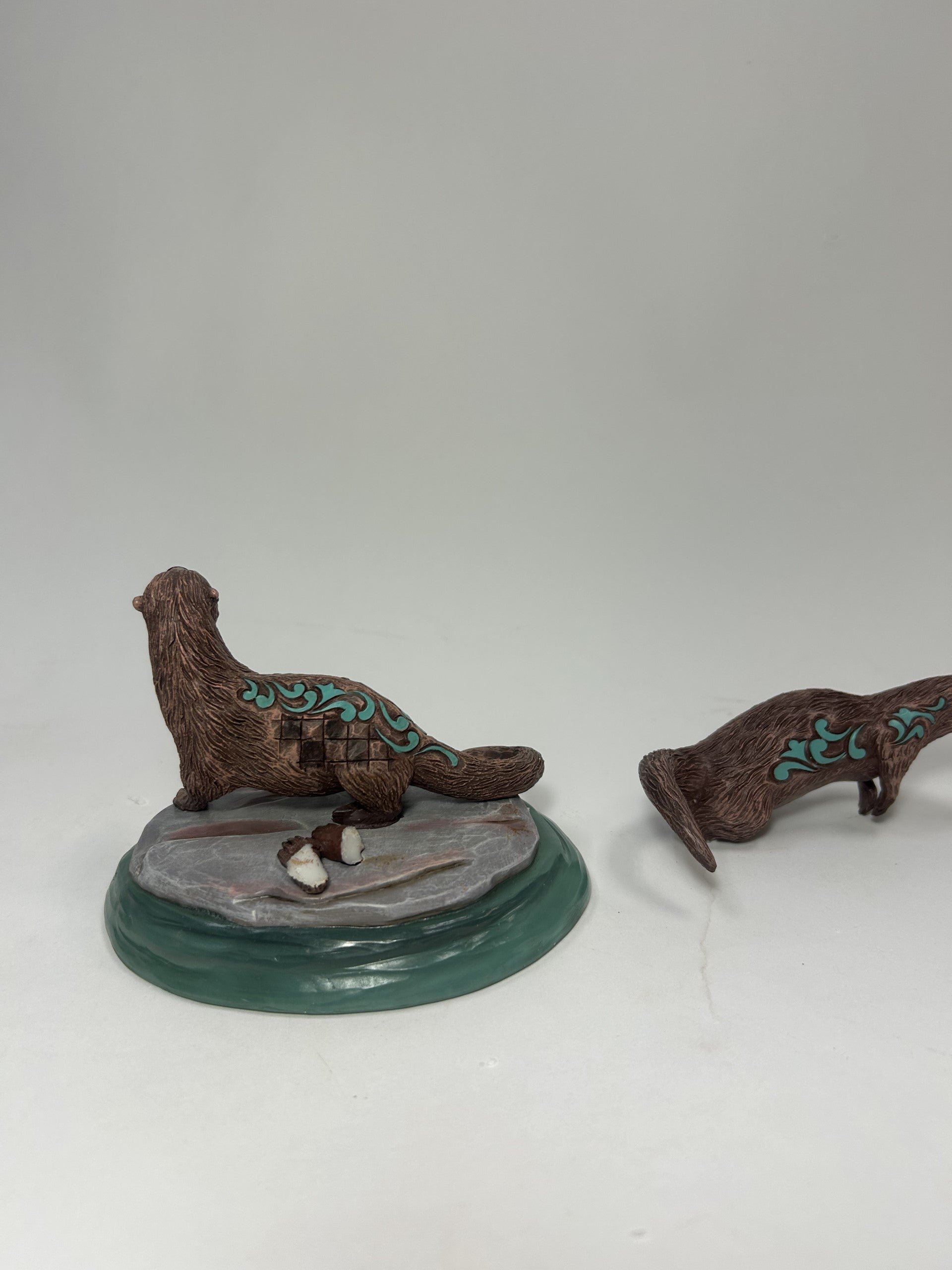 DAMAGED - River Otter Pair - Country N More Gifts