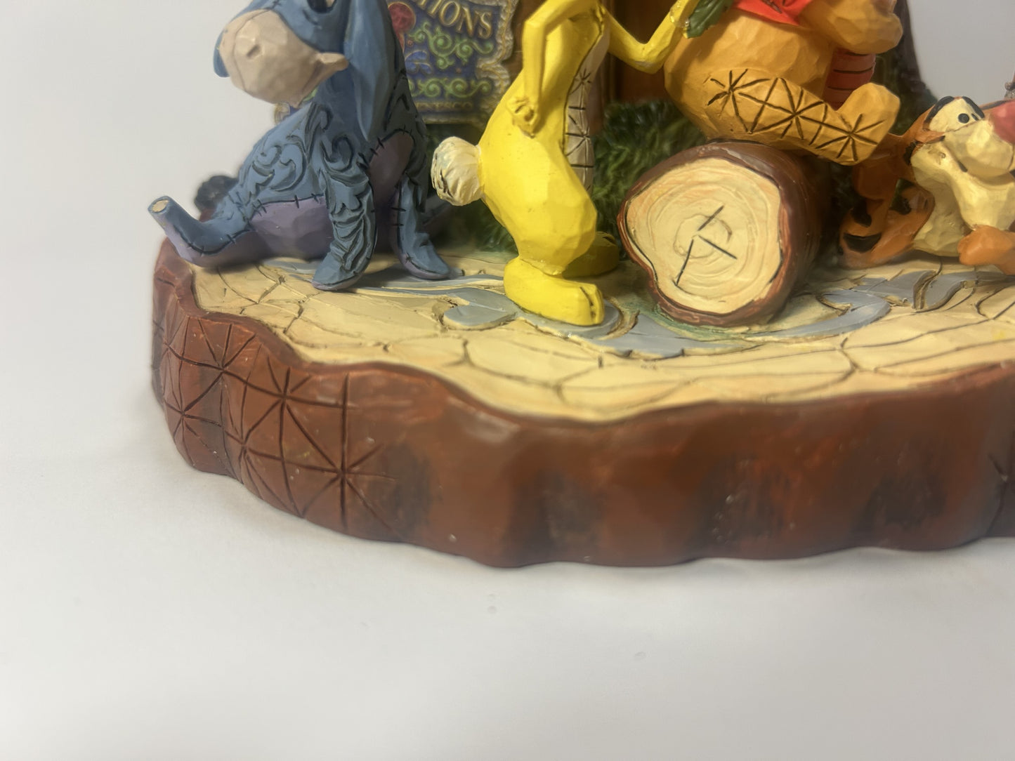 DAMAGED - Pooh Carved by Heart