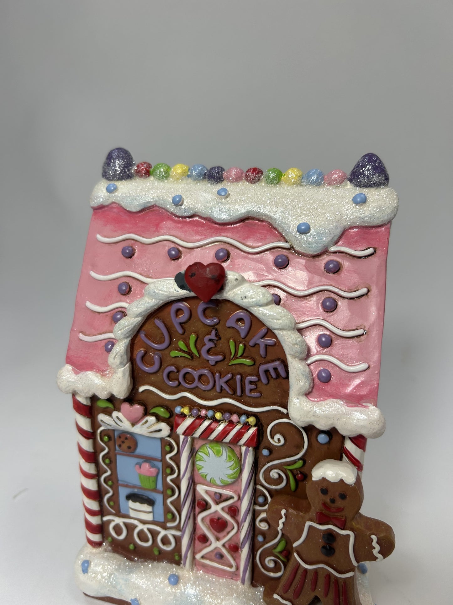 DAMAGED HAS BEEN FIXED - Gingerbread Bakery Figurine - Country N More Gifts