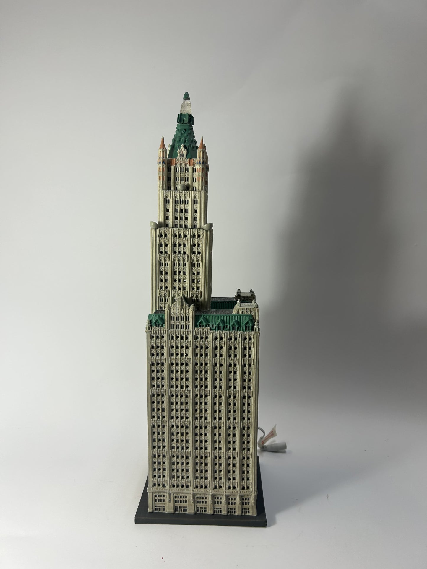 DAMAGED - The Woolworth Building - Country N More Gifts
