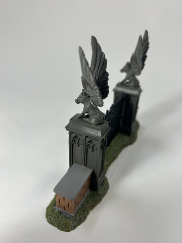 DAMAGED - Hogwart's Gate - Country N More Gifts