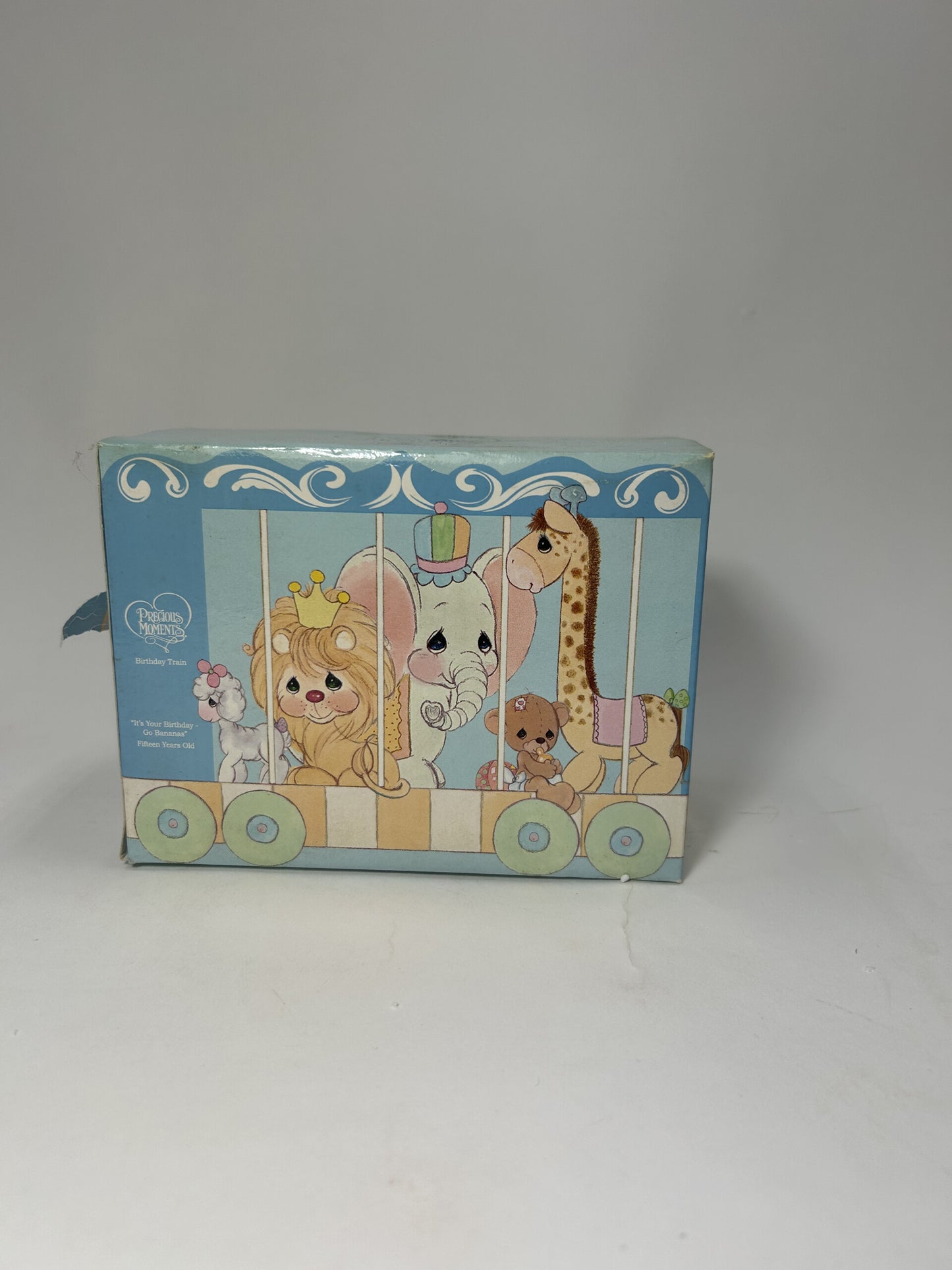 BOX DAMAGE - 15 It's Your Birthday - Go Bananas - Age 15 Gorilla - Country N More Gifts