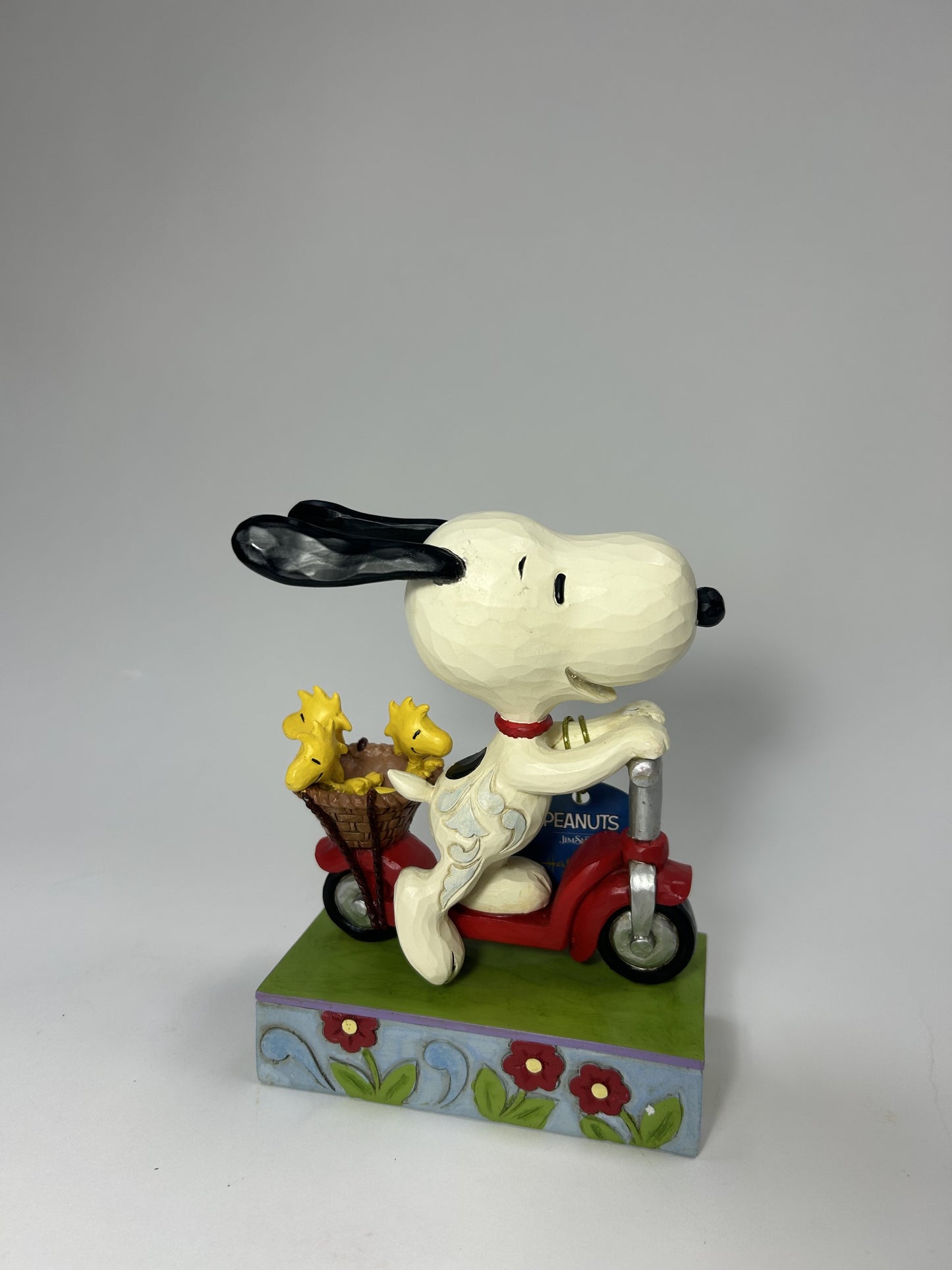 DAMAGED - Snoopy Riding Scooter - Country N More Gifts