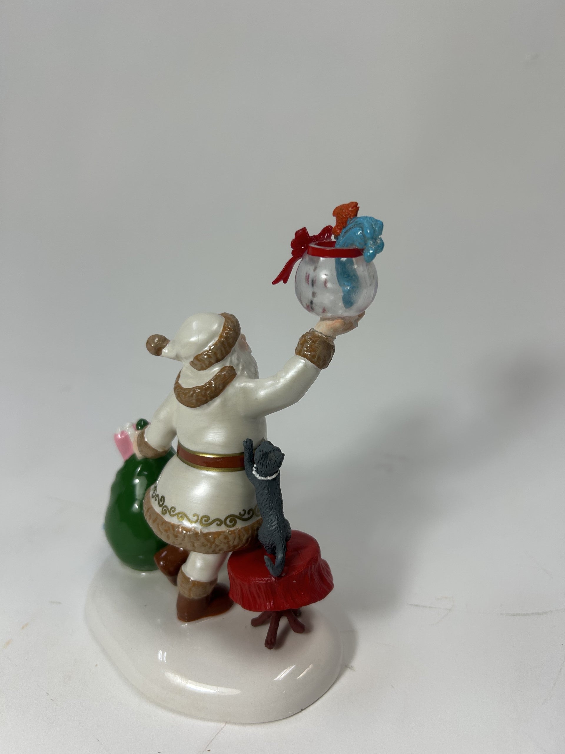 DAMAGED - Santa Comes To Town, 2025 - Country N More Gifts