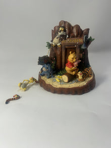 DAMAGED - Pooh Carved by Heart