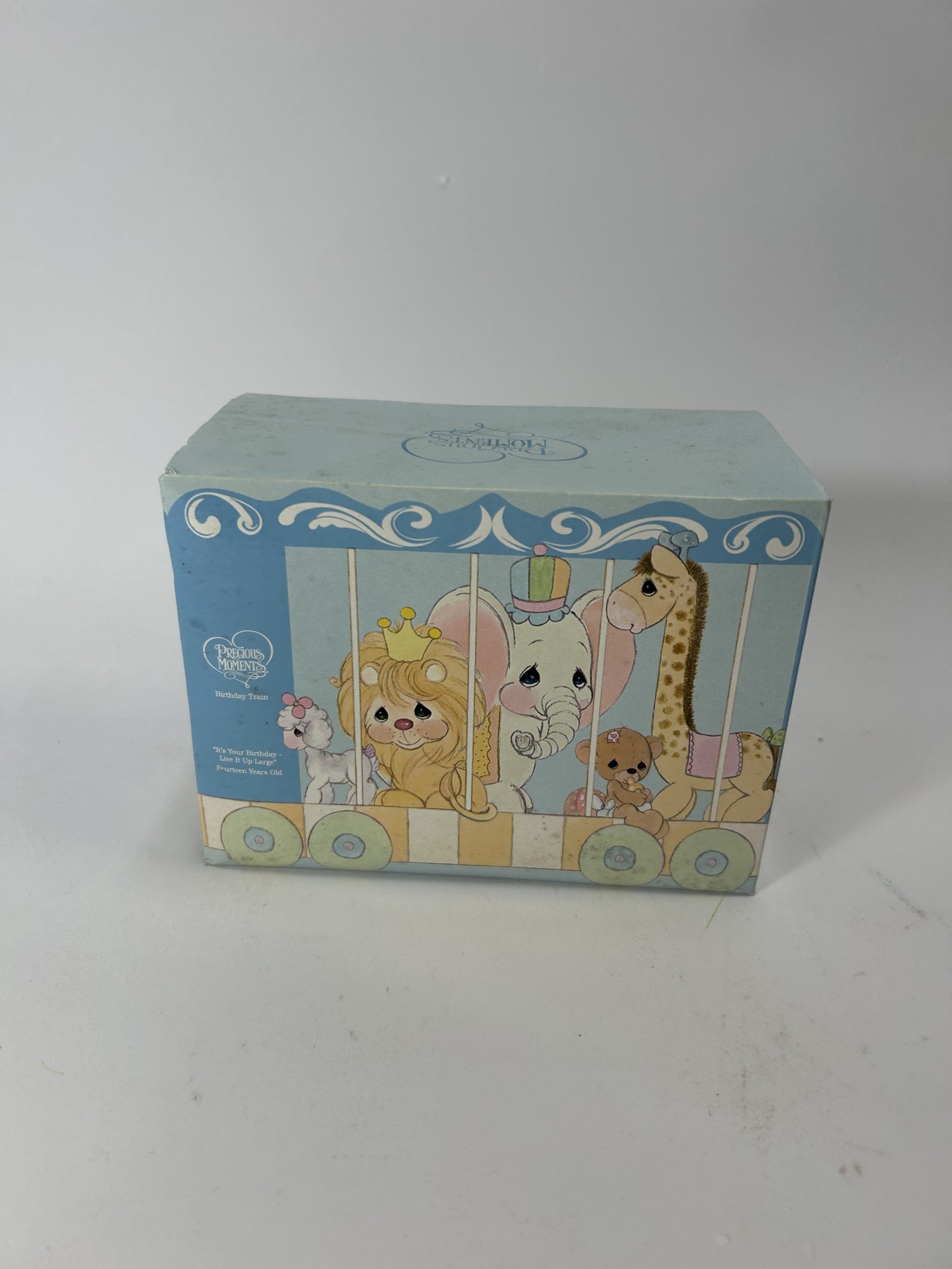 BOX DAMAGE - 14 It's Your Birthday - Live It Up Large - Age 14 Walrus - Country N More Gifts