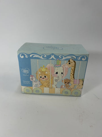 BOX DAMAGE - 14 It's Your Birthday - Live It Up Large - Age 14 Walrus - Country N More Gifts