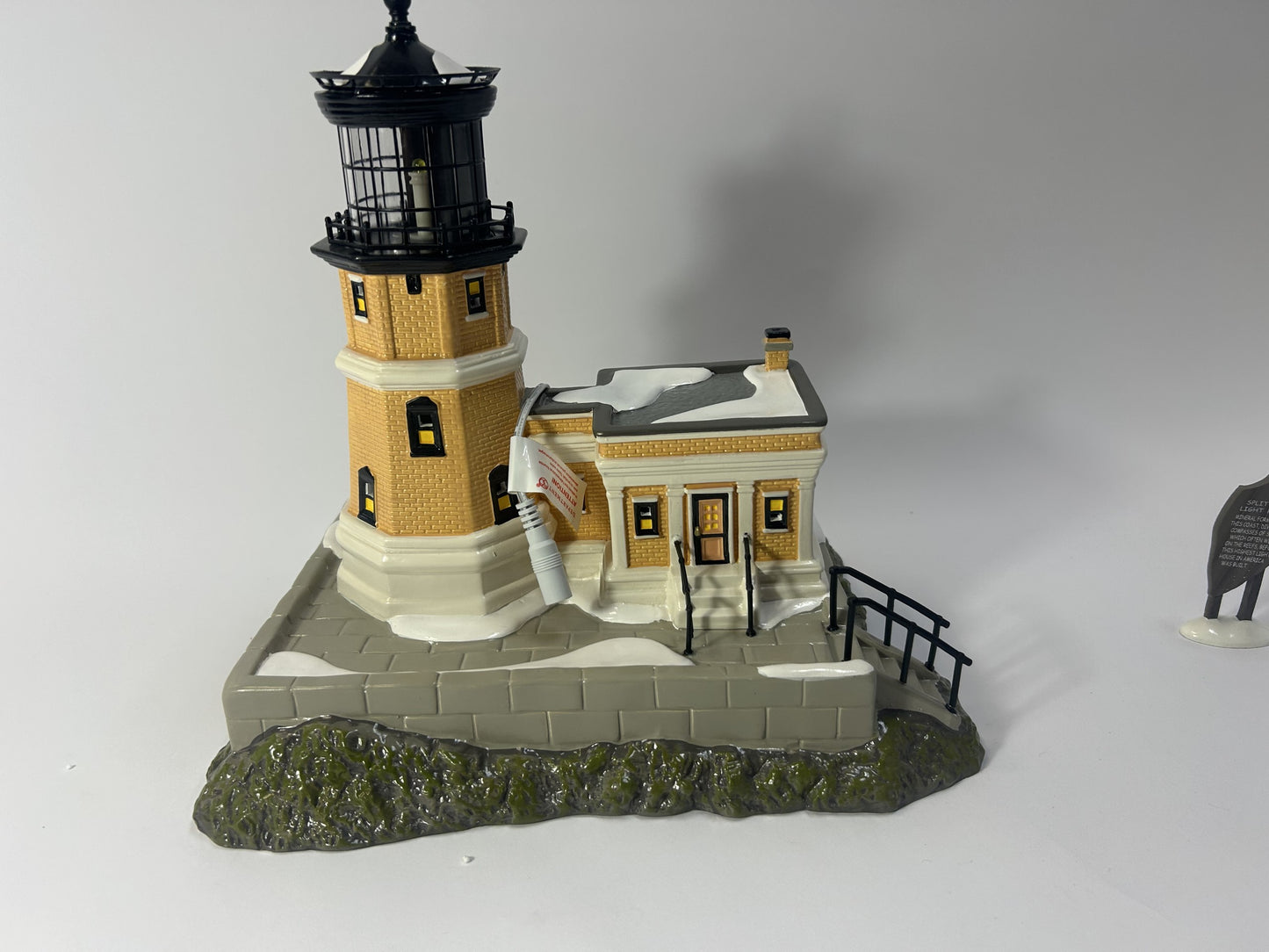DAMAGED - Split Rock Lighthouse Set of 2 - Country N More Gifts