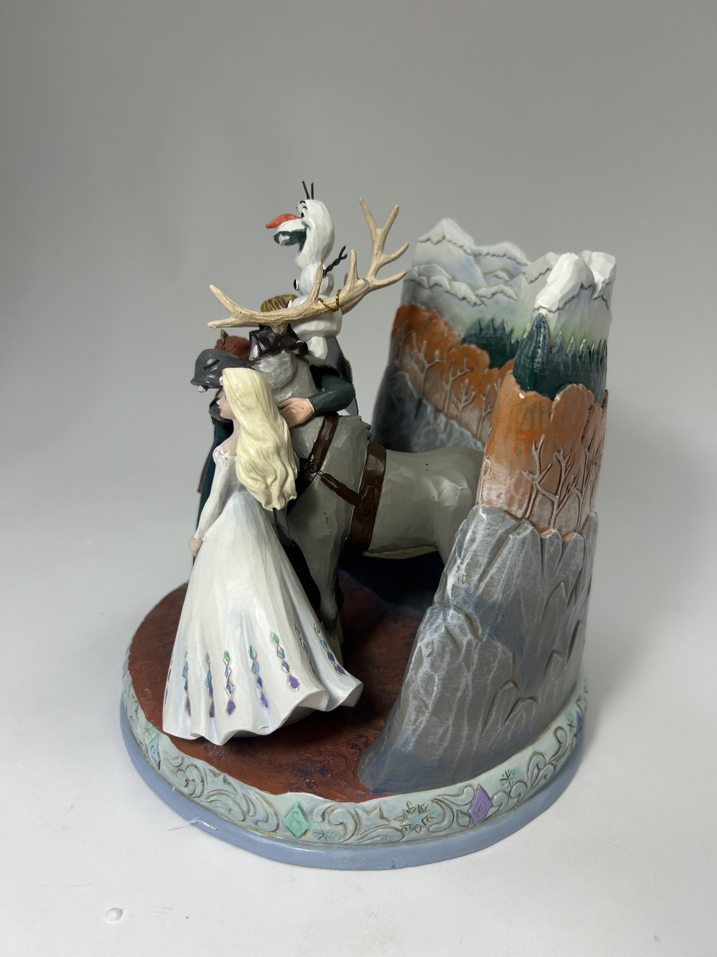 DAMAGED - Connected Through Love - Frozen 2 Scene - Country N More Gifts