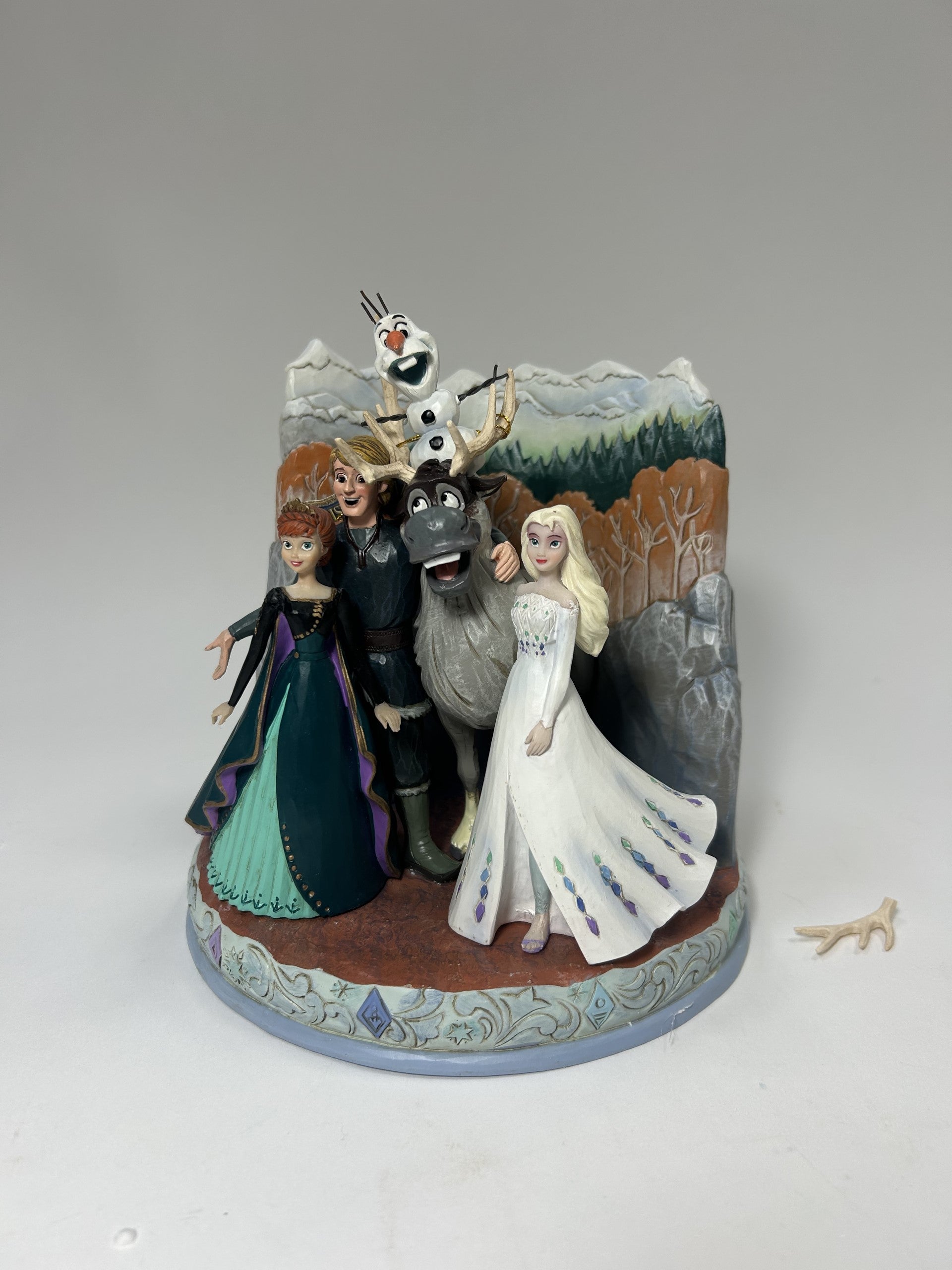 DAMAGED - Connected Through Love - Frozen 2 Scene - Country N More Gifts