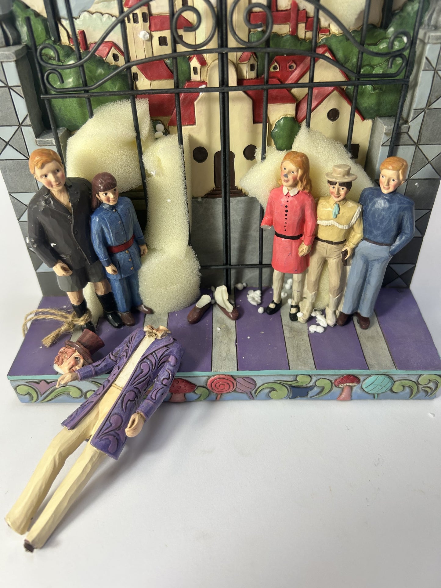 DAMAGED - The Adventure Begins - Willy Wonka with Children By Gate - Country N More Gifts