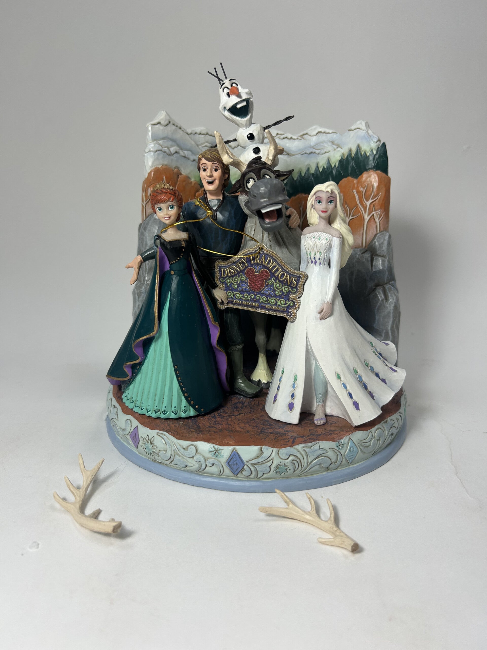 DAMAGED - Connected Through Love - Frozen 2 Scene - Country N More Gifts