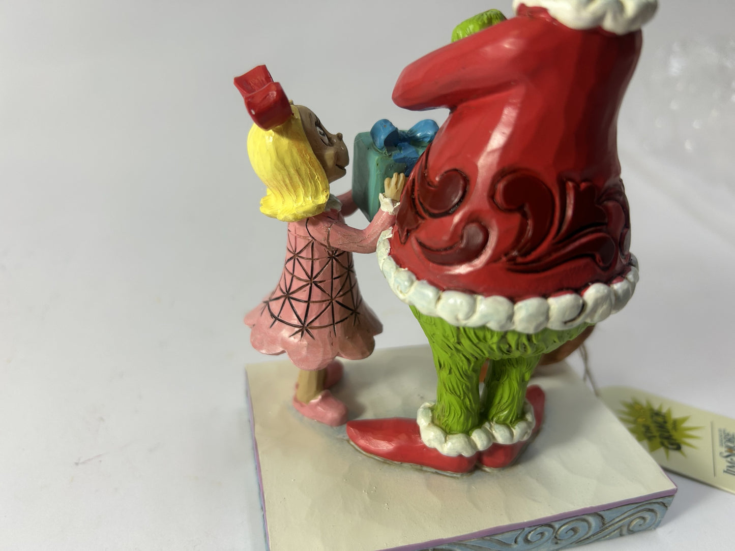 DAMAGED - Max & Cindy Giving Gift to Grinch - Country N More Gifts