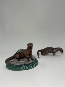 DAMAGED - River Otter Pair