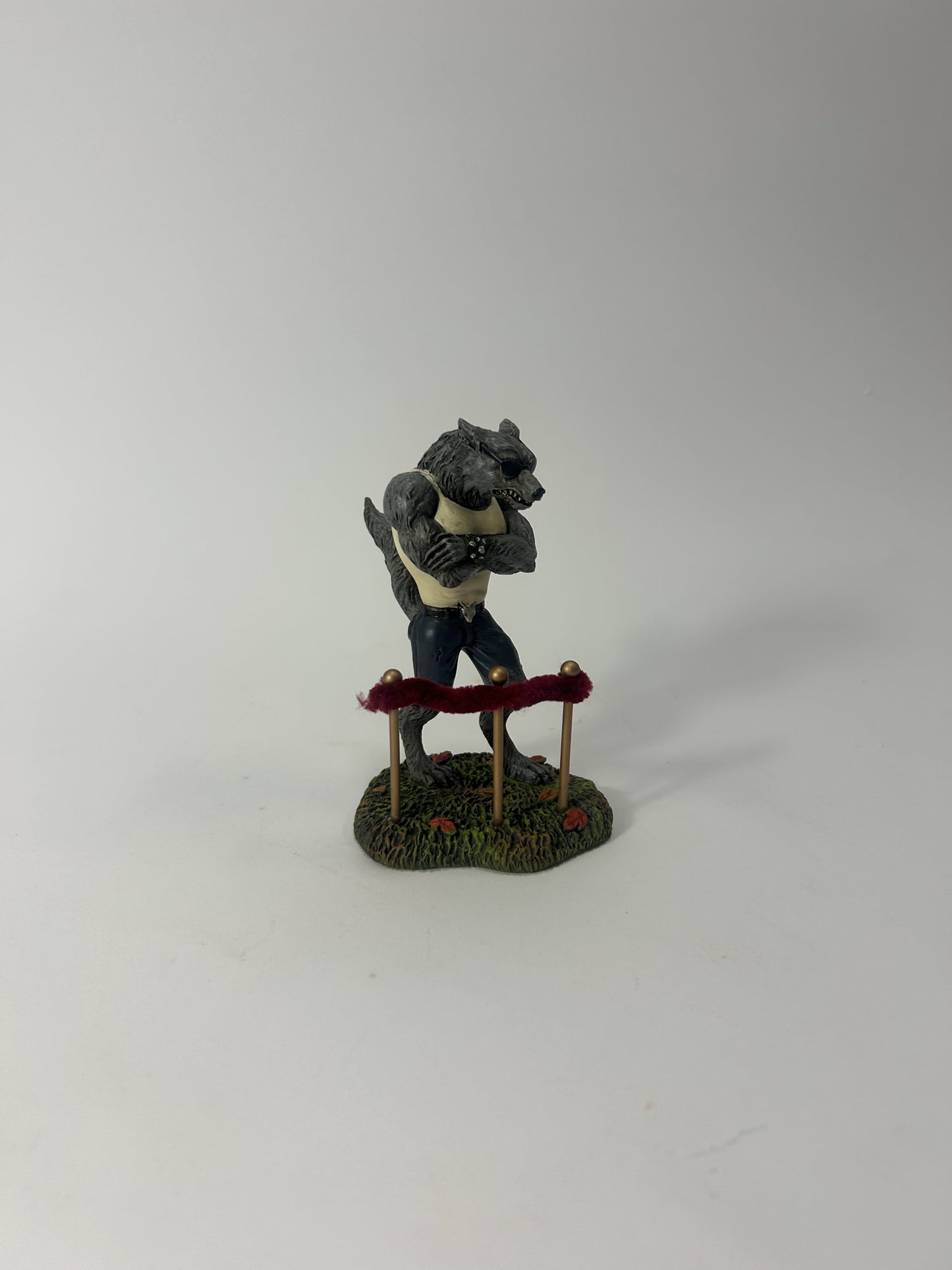 DAMAGED - Silverback Bouncer - Country N More Gifts