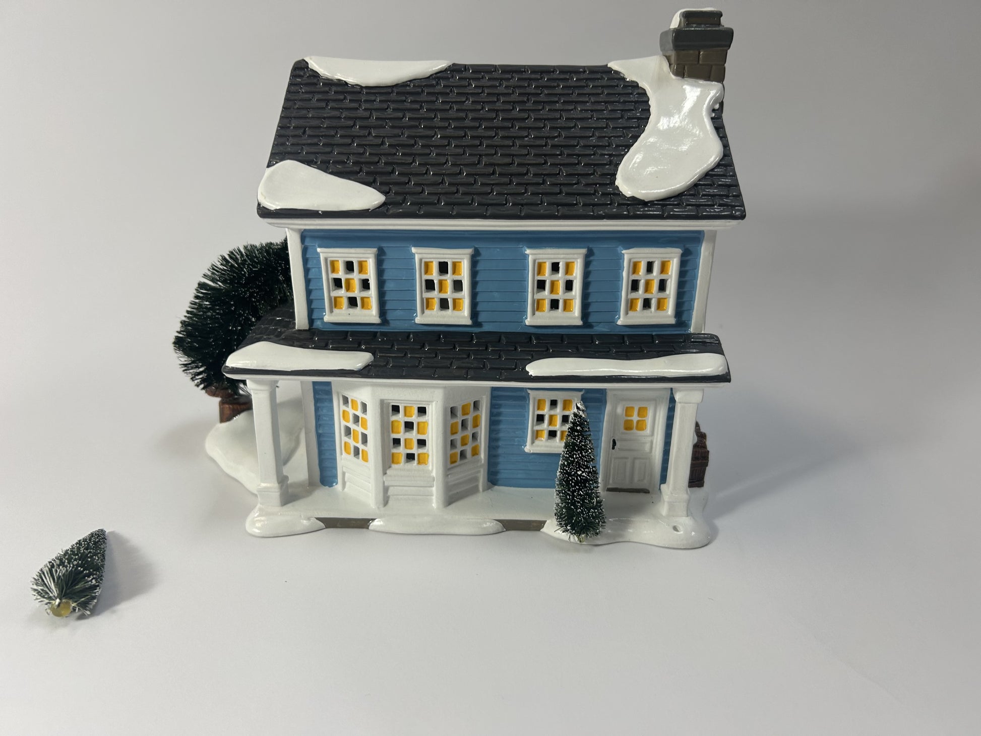 DAMAGED - The Chester House - Country N More Gifts