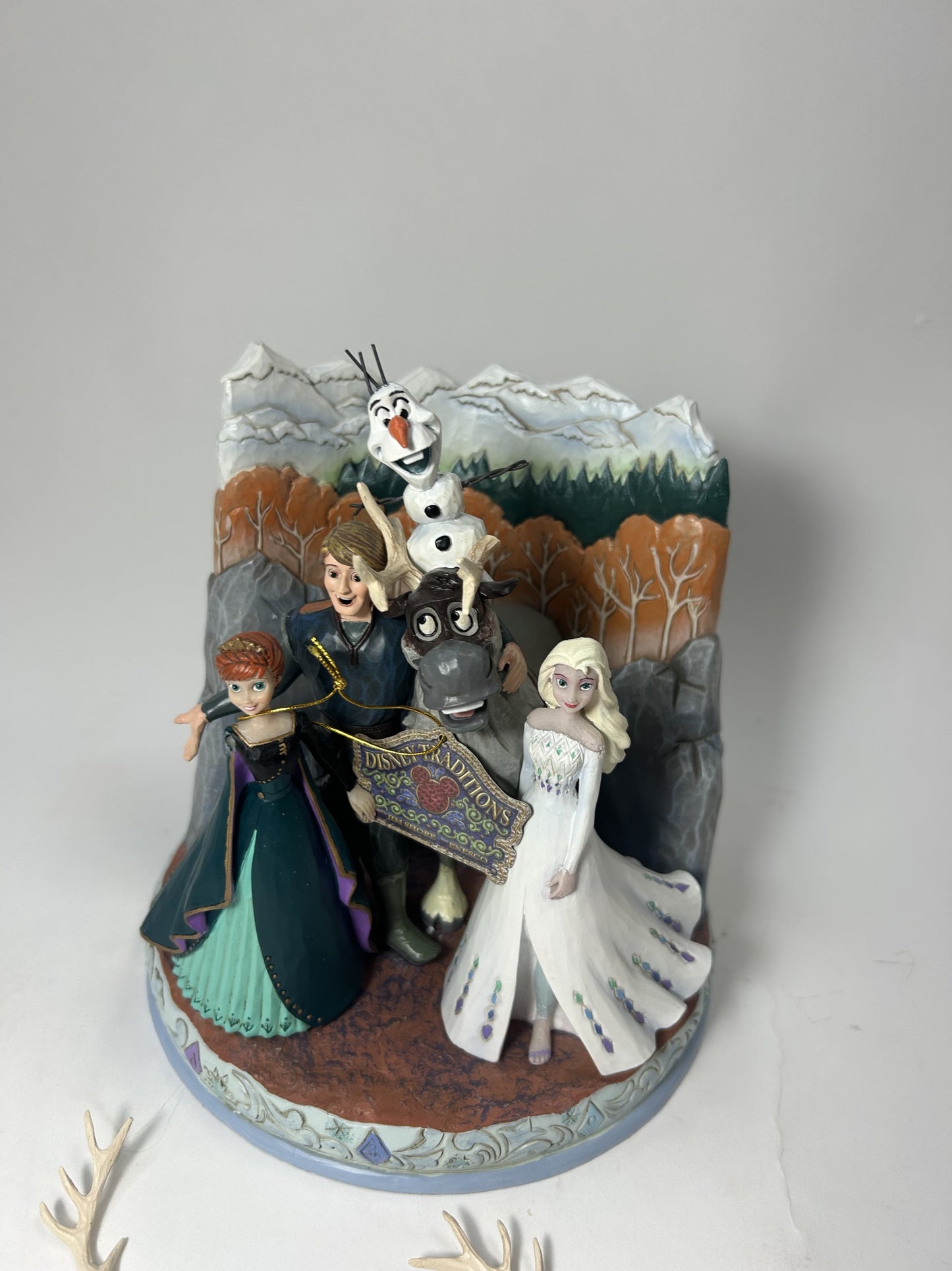 DAMAGED - Connected Through Love - Frozen 2 Scene - Country N More Gifts