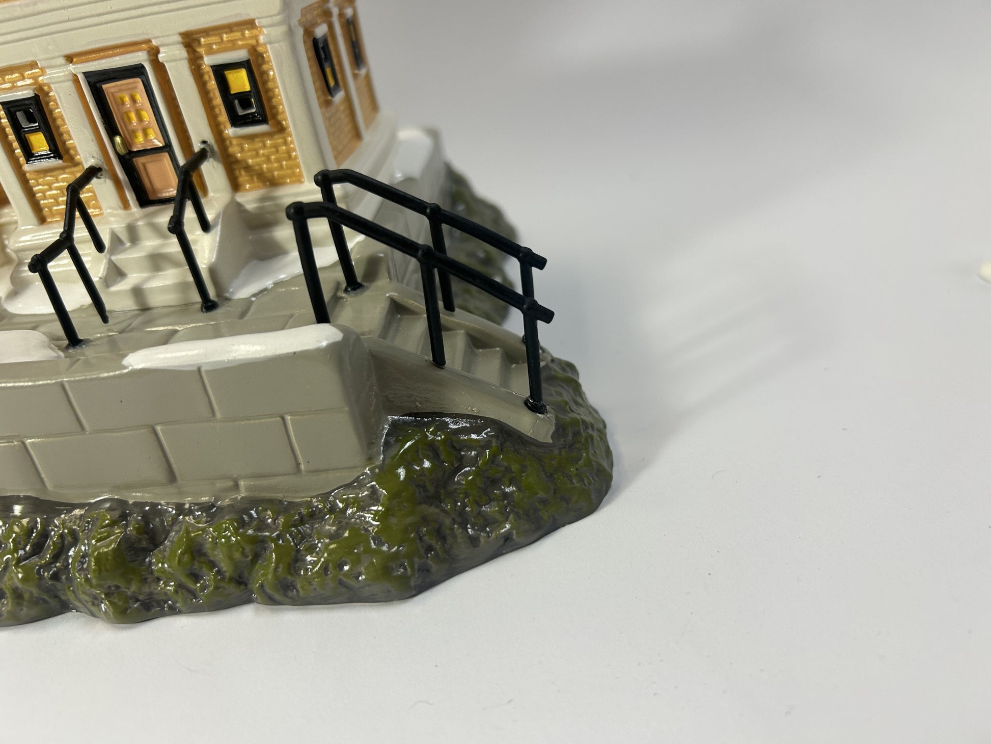 DAMAGED - Split Rock Lighthouse Set of 2 - Country N More Gifts