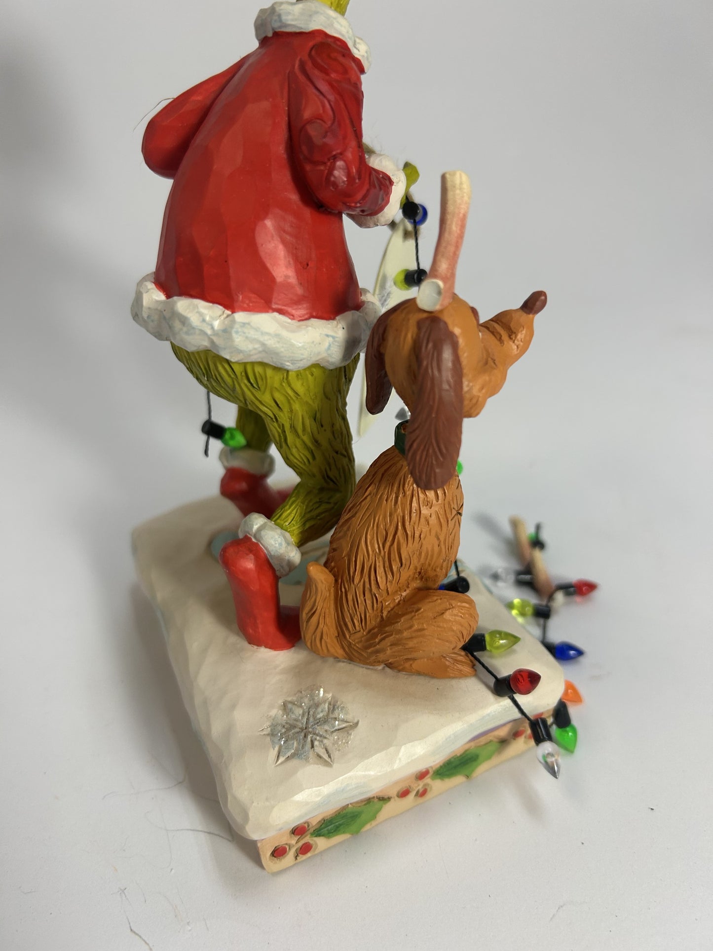 DAMAGED - Grinch and Max Wrapped in Lights - Country N More Gifts