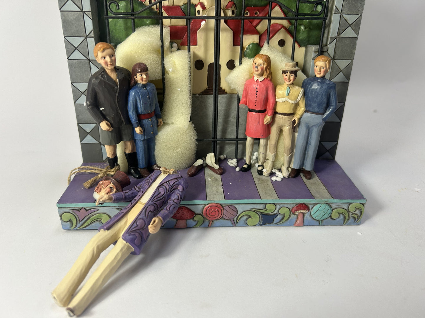DAMAGED - The Adventure Begins - Willy Wonka with Children By Gate - Country N More Gifts
