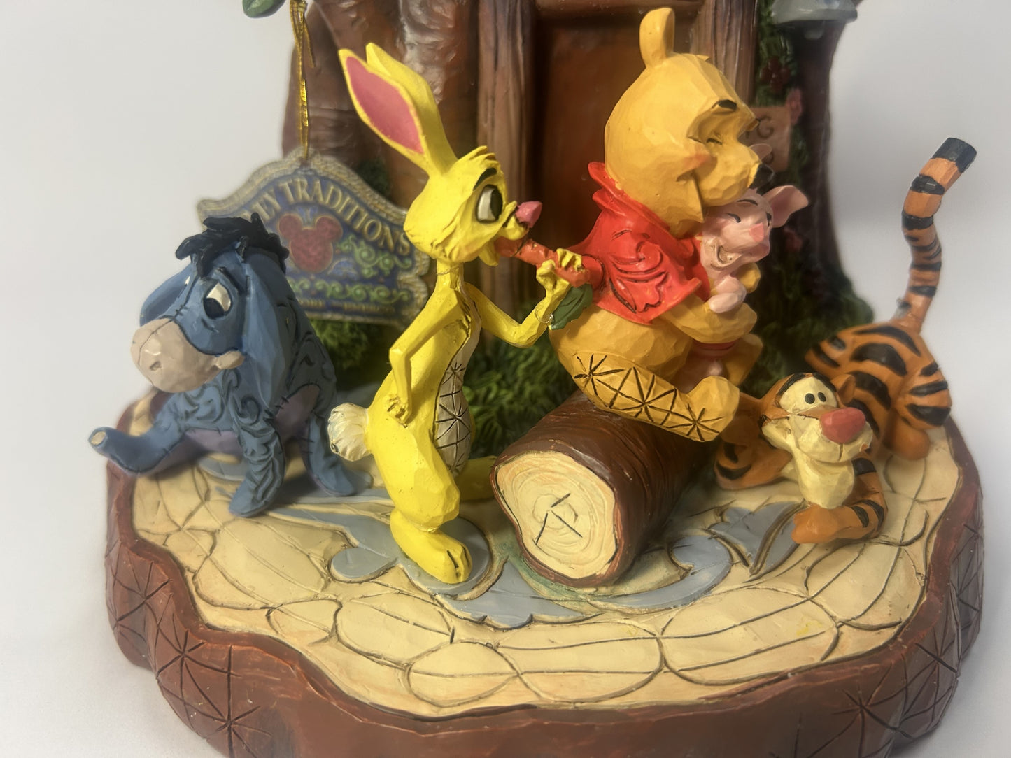 DAMAGED - Pooh Carved by Heart