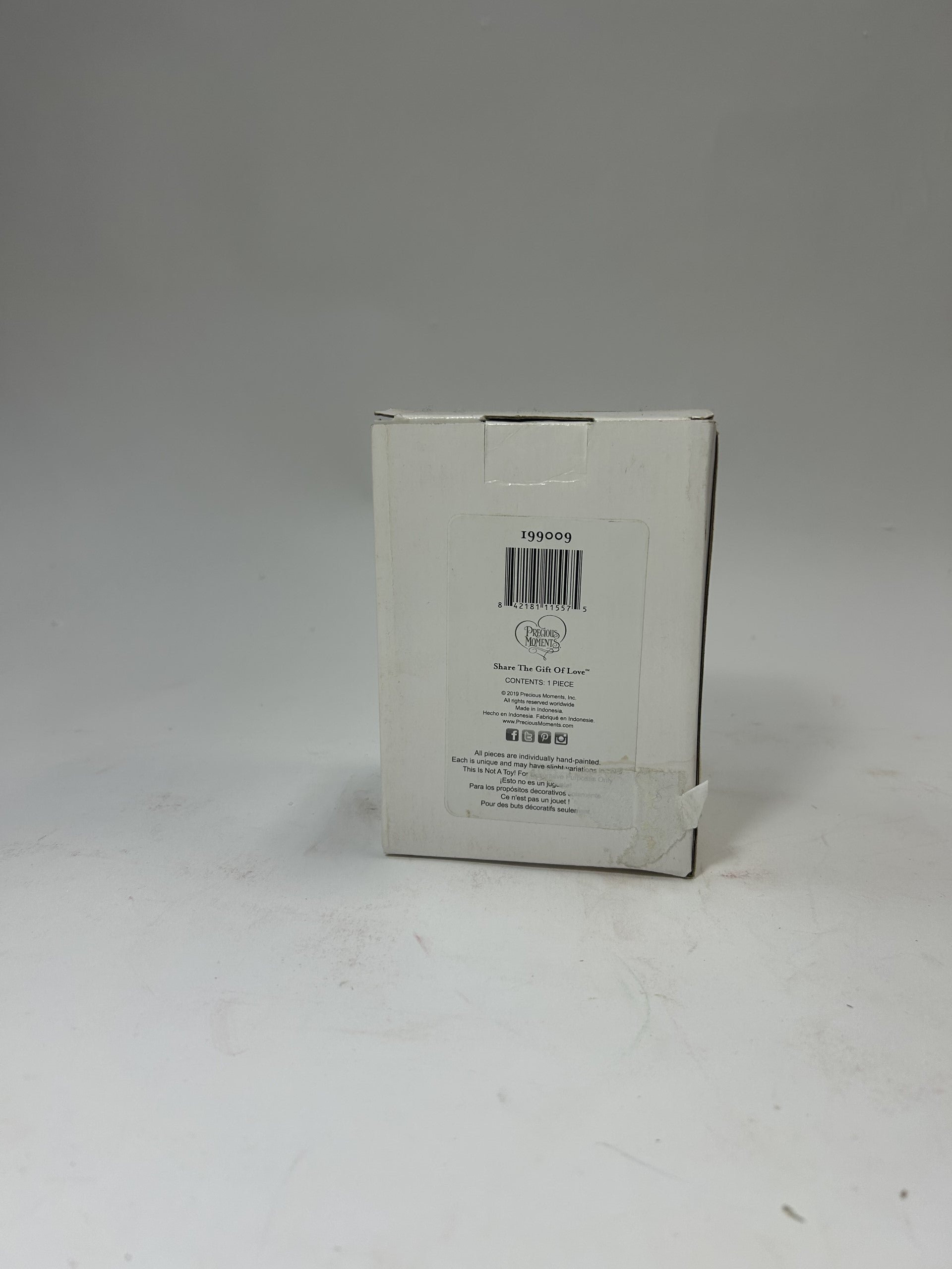 BOX DAMAGE - Wishing You Un-Eggspected Love Exclusive Figurine - Country N More Gifts