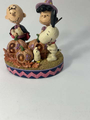 DAMAGED - Halloween Surprises - Peanuts Gang Halloween - Country N More Gifts