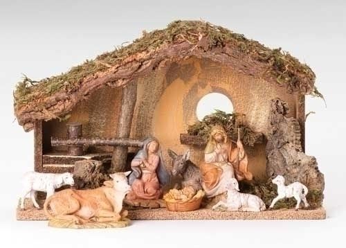 8 Piece Figure Set With Italian Stable