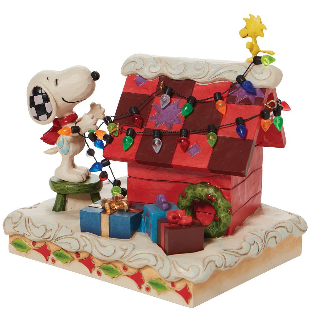 Snoopy with Woodstock Decorating Doghouse  - Country N More Gifts