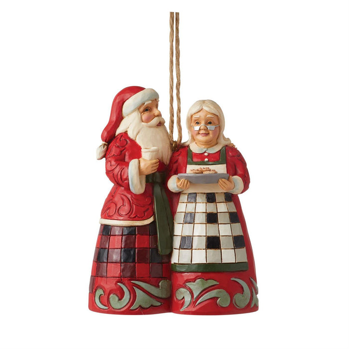 Highland Glen - Santa & Mrs. Claus Ornament